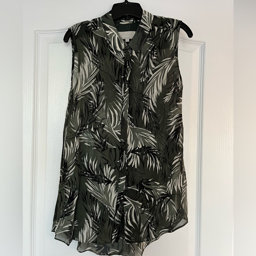 100% silk sleeveless blouse leaf frond jungle print